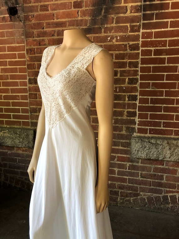 Vintage Nightgown Elegant Drape with Lace Bodice - image 3