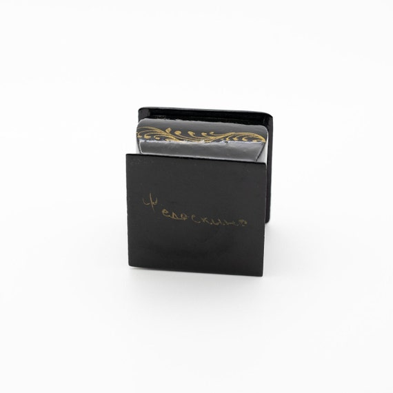 Small Vintage Hand Painted Snow Leopard Russian Lacqu… - Gem