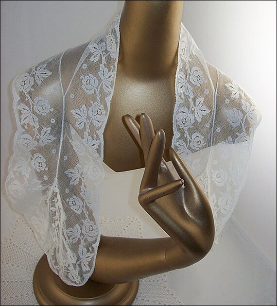 Vintage Long Lace Collar Ivory Antique White Lace