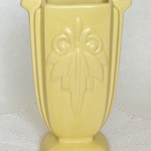 Jarrón McCoy Pottery Flor de Lis (#3294)