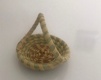 Small S-Handle Charleston Sweetgrass Basket