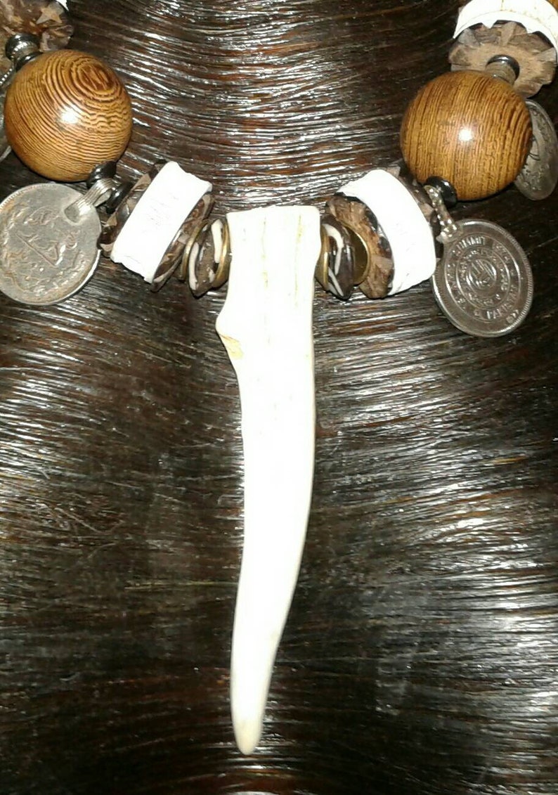 Deer Antler Avant-garde Statement Necklace Statement Pendant Unisex Shark Vertebrae Tribal Ethnic Necklace Exotic Wild Warrior Shaman Wiccan