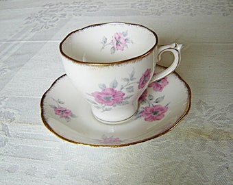 Roslyn 8414 pink Pansy cup and saucer VGU