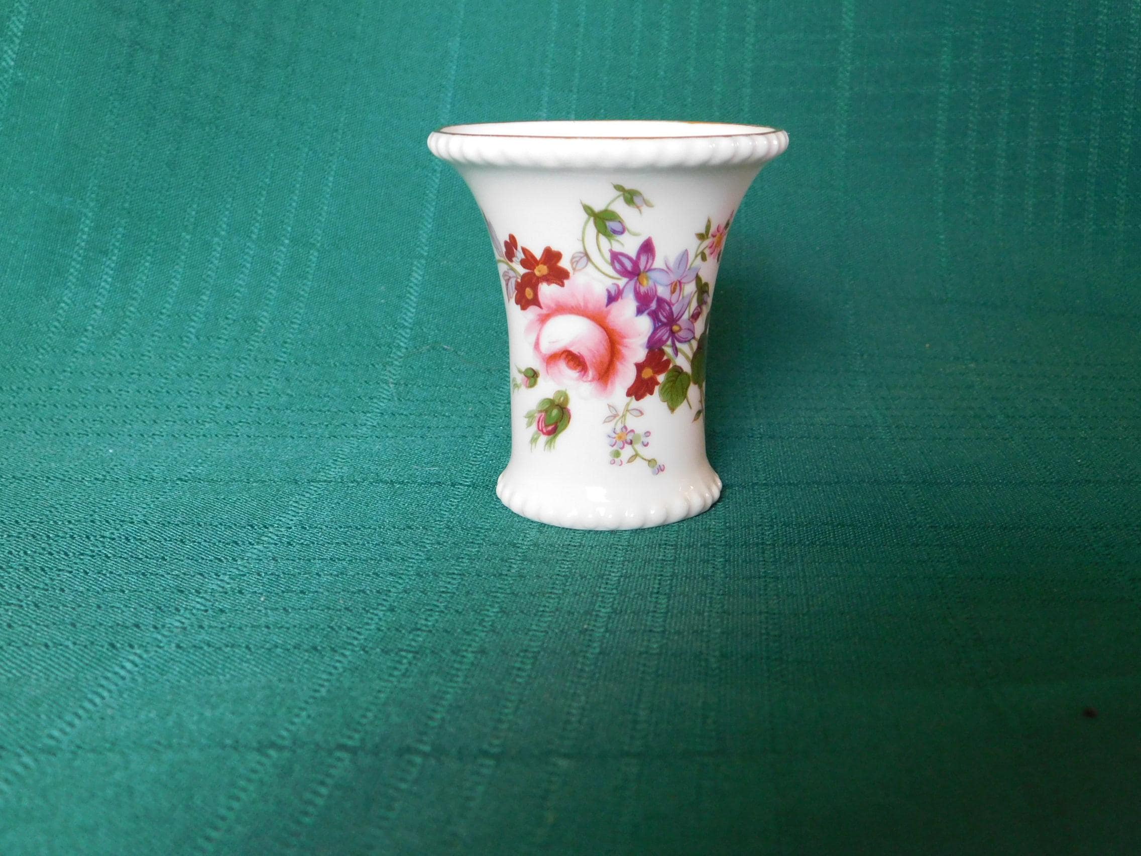 希少  CROWN DERBY  Antornette 花瓶 希少 CROWN DERBY Antornette 花瓶 Royal Crown Derby 花瓶| eBay