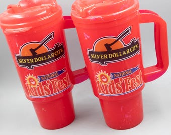 2 Silver Dollar City Refillable Grandfathered 2005 Plastic Mugs w Lids 24oz