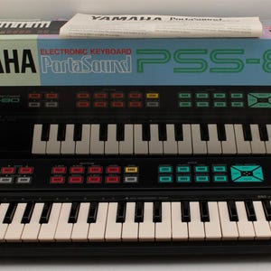 Vintage Yamaha PSS-50 80s Music Synth Keyboard Circuit