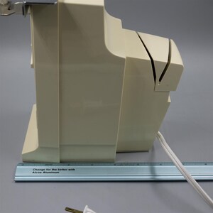 Dazey Electric Can Opener / Knife Sharpener Vintage 1976 Wood Grain / Beige immagine 9