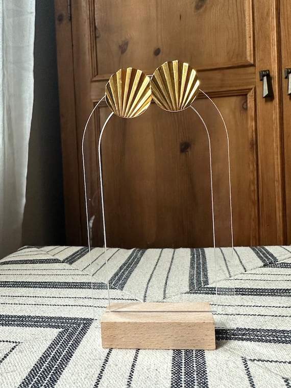 Vintage Gold Shell Fan Earrings WITH STAND!