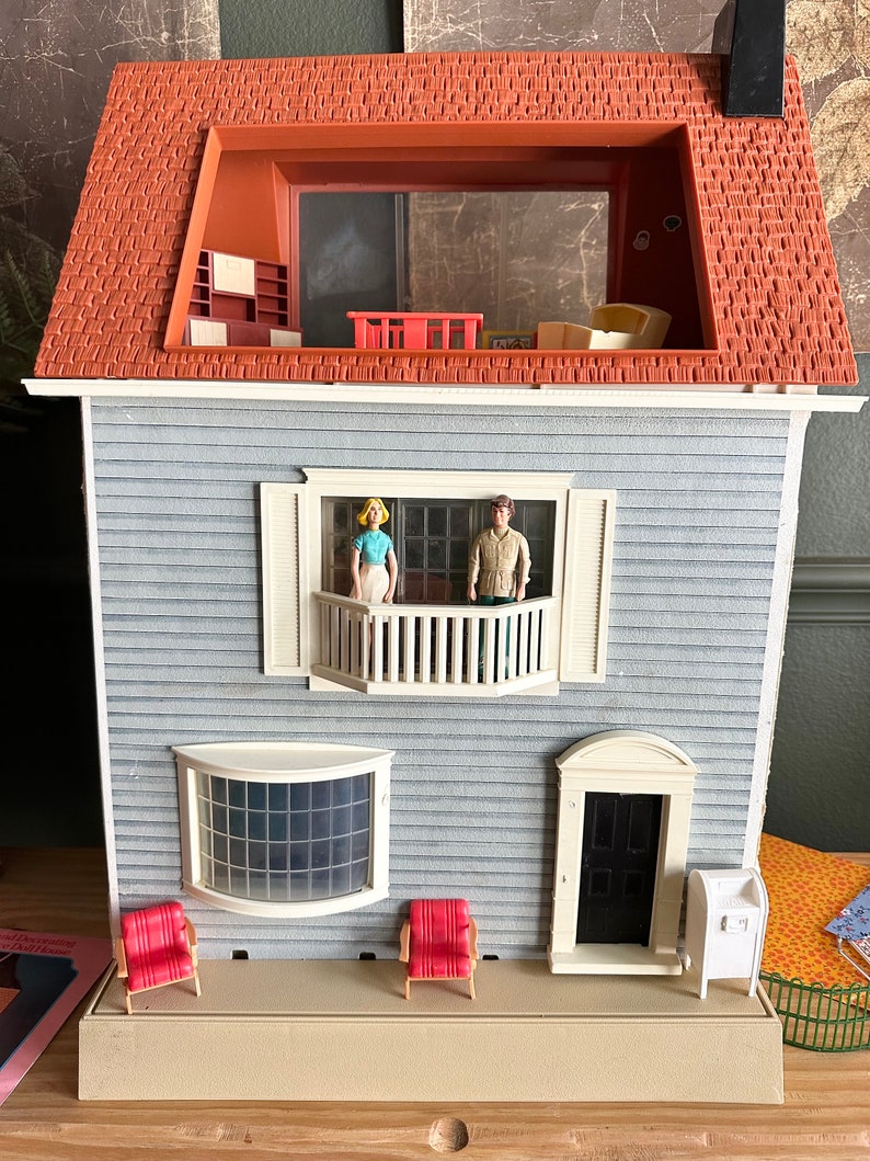 Vintage 1978 Fisher Price Dollhouse With 40 Accessories Etsy vintage-1978-fisher-price-dollhouse-with-40-accessories-etsy