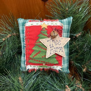 Primitive Hand Stitched Tree Pillow Tuck, Bowl Fillers, Ornies, Christmas Winter Decor