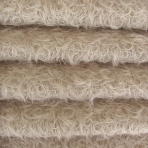 Mohair 5/8&quot; (16 mm) 325S/CM - 1/4 yard (Fat) in Intercal&#39;s Color 569S-Silver Grey. A German Mohair Fabric for teddy bear doll craft sewing