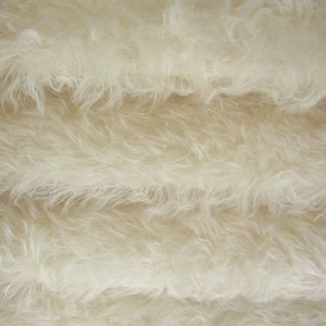 Mohair Fabric 1&quot; (25 mm) 380S/C 1/4 yard (Fat) in Color 100-White. A German Mohair Furry Fabric for Teddy Bear Doll Making, Arts & Crafts
