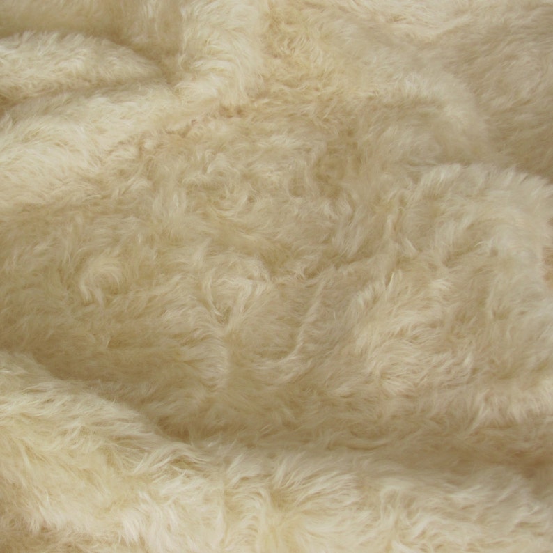 Quality 785S/C Mohair 1/4 yard Fat in Intercal's Color 528S-Cream. A German Mohair Fur Fabric for Teddy Bear Making, Arts & Crafts image 2