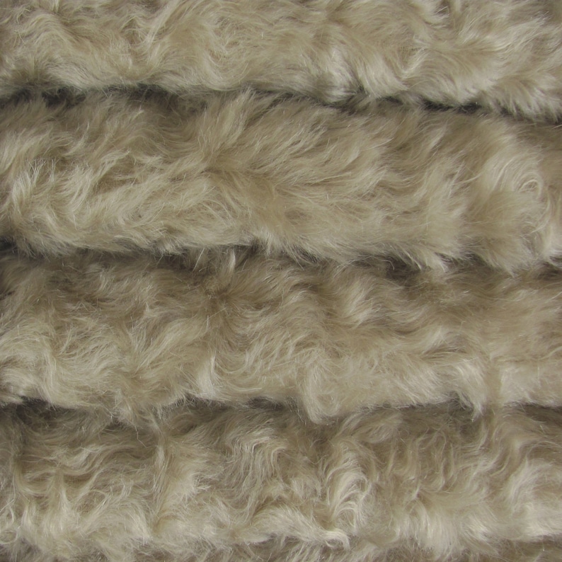 1//6 yd 785S//C Oyster w// Dk Bk INTERCAL 3//4/" Med Dense Curly German Mohair Fabric