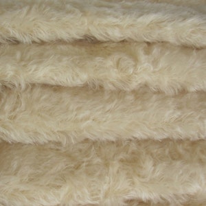 Quality 785S/C Mohair 1/4 yard Fat in Intercal's Color 528S-Cream. A German Mohair Fur Fabric for Teddy Bear Making, Arts & Crafts image 1