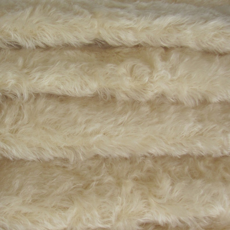 Quality 785S/C Mohair 1/4 yard Fat in Intercal's Color 528S-Cream. A German Mohair Fur Fabric for Teddy Bear Making, Arts & Crafts image 1