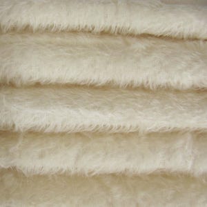 Mohair 1/2&quot; (12 mm) 300S/C - 1/4 yard (Fat) in Intercal&#39;s Color 100-White. A German Mohair Fur Fabric for Teddy Bear Making, Arts & Crafts