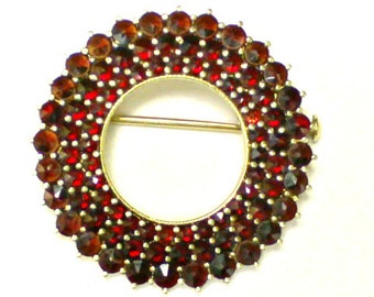 Vintage Bohemian Garnet Chanel Setting Brooch 14 k Gold Marked