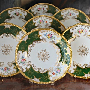 7 Antique English Hand Painted Plates Green Gold Floral by Coalport UNUSED 9&#39;&#39;