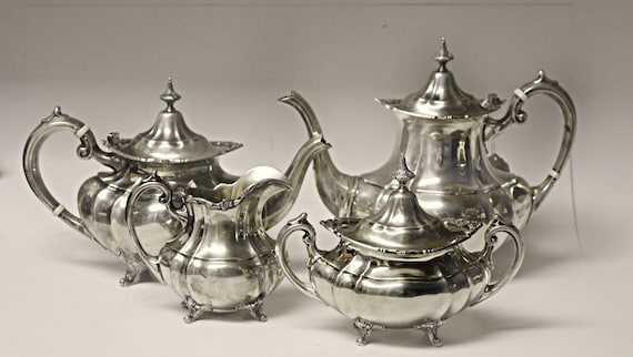Reed /& Barton Hampton Court Sterling Silver 4 Piece Place Setting