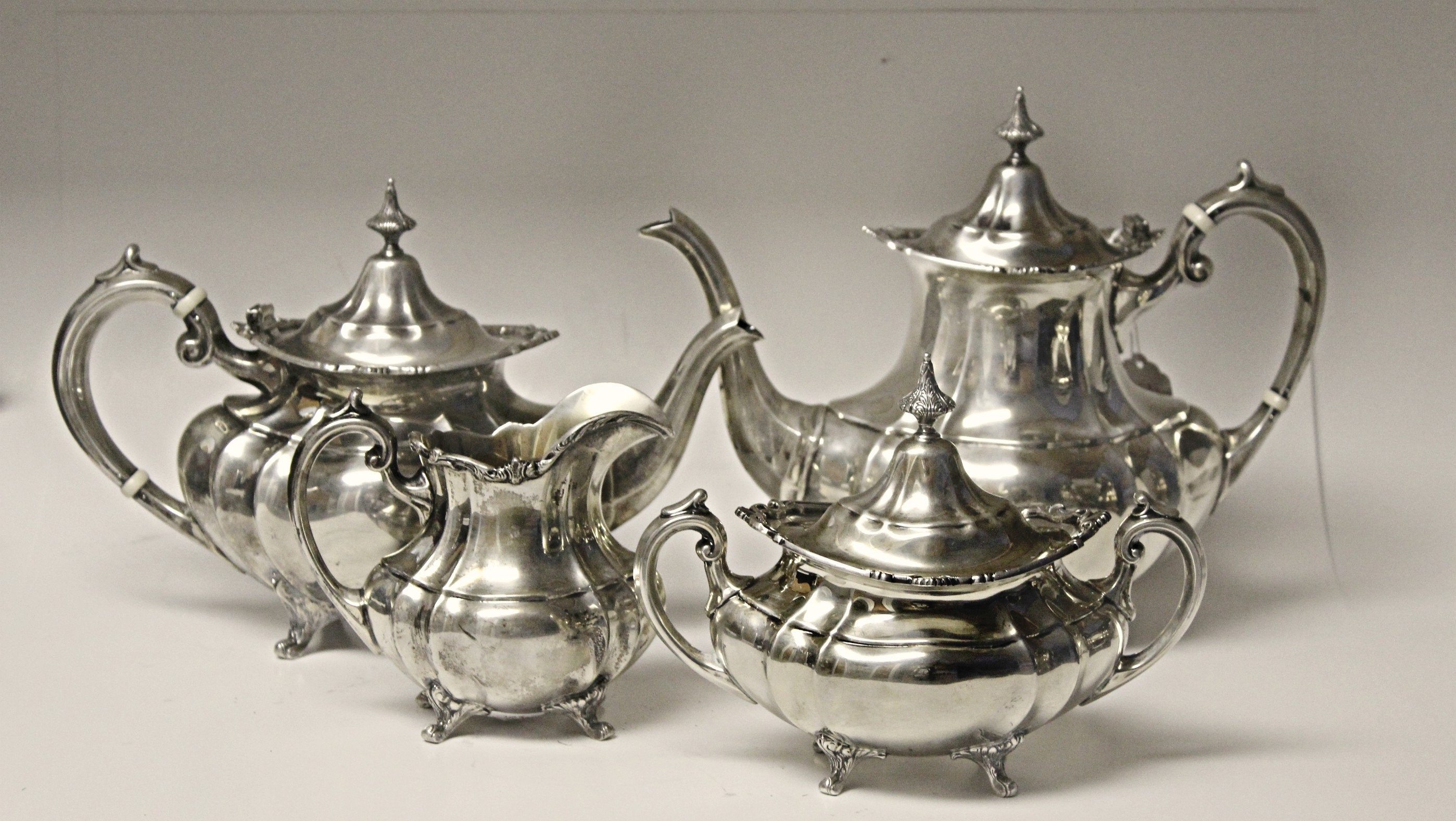 Reed and barton sterling silver tea set discount