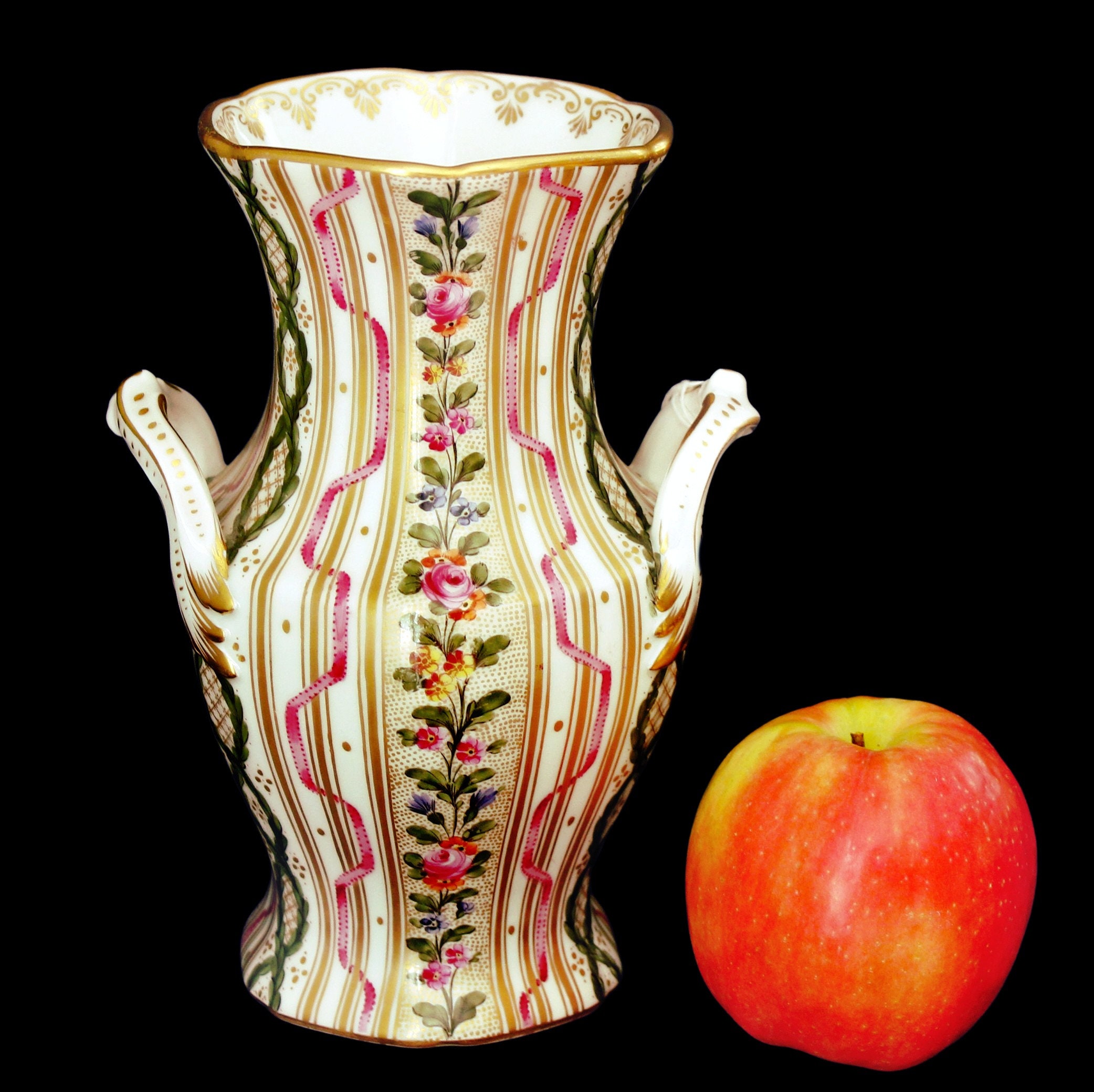 アンティークドレスデン　天使の壺 Antique dresden vase - Etsy 日本