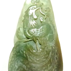 Antique Carved Chinese Green Jade &#39;Phoenix&#39; Boulder Statue Qianlong Period