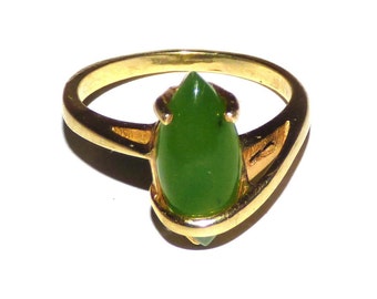 Art Deco Antique  Marquise Cabochon Apple Jade Ring 10k Yellow Gold Size 6 3/4