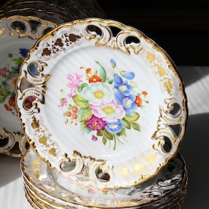 12 Antique Hand Painted Botanical Plates 8&#39;&#39;  CHRISTIAN FISCHER Ca 1840&#39;s Scalloped Pierced Border Near MINT