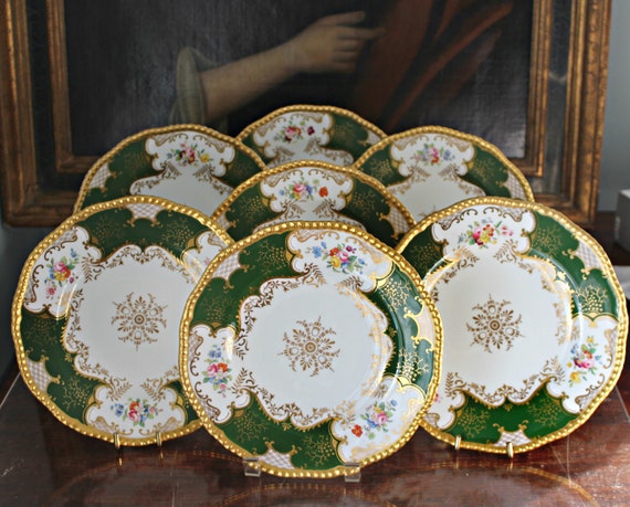 7 piatti antichi inglesi dipinti a mano verde oro floreale di Coalport NON  UTILIZZATI 9'' -  Italia