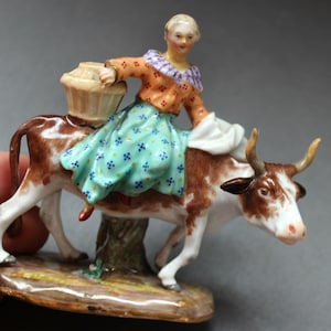 Antique Meissen Porcelain Figurine  Miniature 9 cm x 10 cm RARE Farmer&#39;s Wife on Cow Kaendler ca. 1759