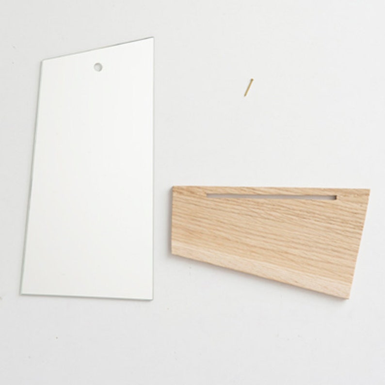 Shelf with mirror image 2