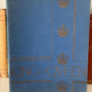 Coronación de Sus Majestades el Rey Jorge VI y la Reina Isabel. Folleto de recuerdo con fotos de la pareja real y su familia de 1937.