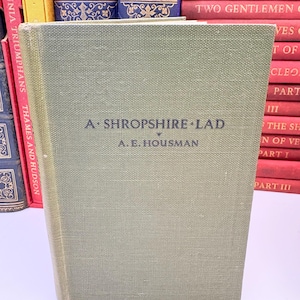 Chłopiec z Shropshire A.E. Housman 1936 Mayflower Press mała zielona książka w twardej oprawie, duży podpis autorki Naomi Smith z 1936 r.