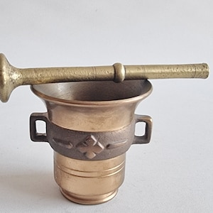 Massiver Messingmörser mit Stößel, Gewürzmühle, Apotheke, alte Messingpatina @ 322-22