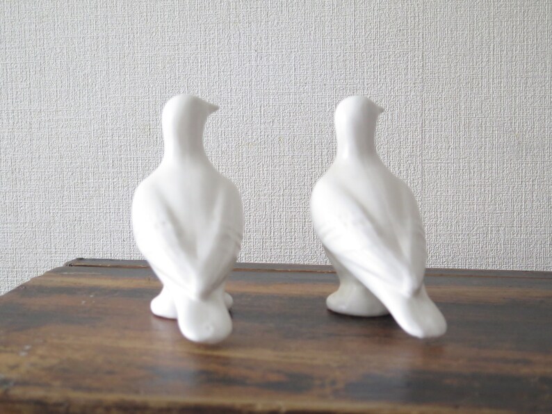 Art Deco Mid Century Modern Scandinavian Design @307-17 Pair of Ceramic Bird Figurines White Doves