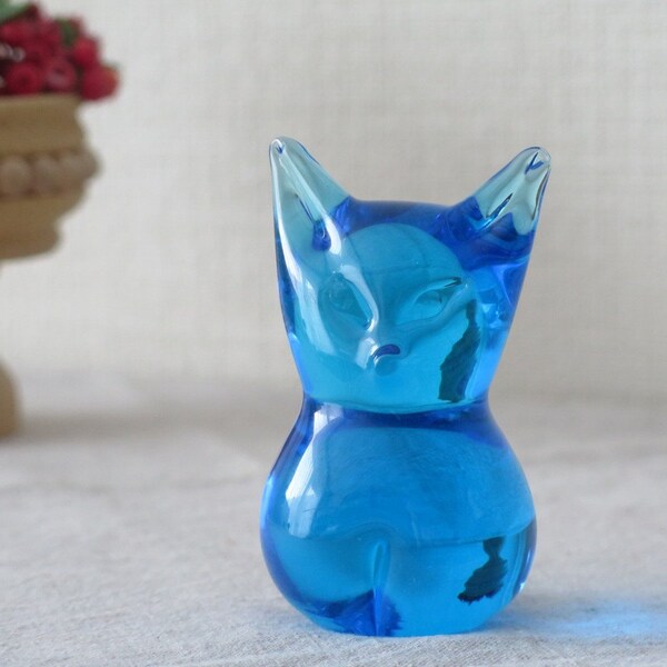 Vintage Blue Glass Cat Figurine, Collectible Figurine, Library Decor, Office Decor, Paperweight @127