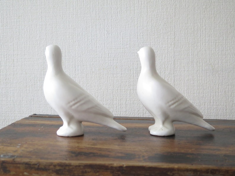 Art Deco Mid Century Modern Scandinavian Design @307-17 Pair of Ceramic Bird Figurines White Doves