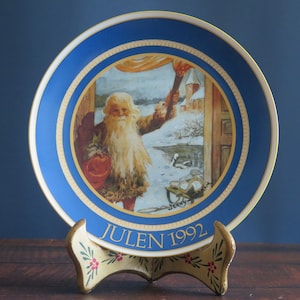 Plate by Jenny Nystrom Vintage Collectible Limited Edition Wall Plate Year 1992 Christmas Wall Hanging Plate Gnome @335-18