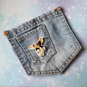 Gizmo Brooch / Pin / Badge ---- Gremlins 80s Retro Horror Film