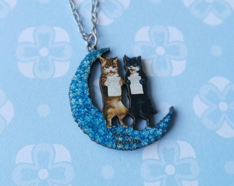 Singing Cats "Be My Valentine" Wooden Necklace