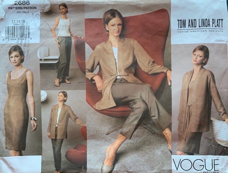Factory folded and Uncut Tom and Linda Platt Vogue American Designer Pattern #2686 Size: 12-14-16 Hip 36-40 Waist 26.5-30 Bust 34-38