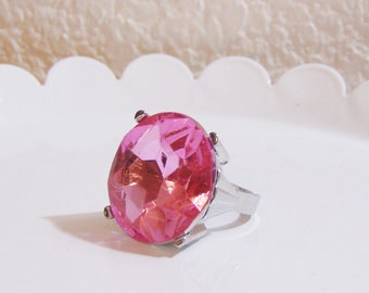 Large Round Pink Faceted Acrylic Jeweled ring in size 6