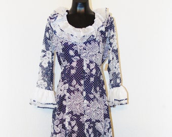 Vintage 1970s Floral Polka Dot Ruffled Design dress in sz 16.5