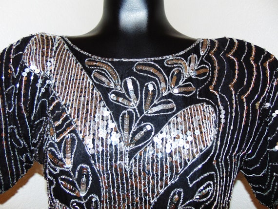 Vintage 1980s Black & Silver Sequin Design top by… - image 4