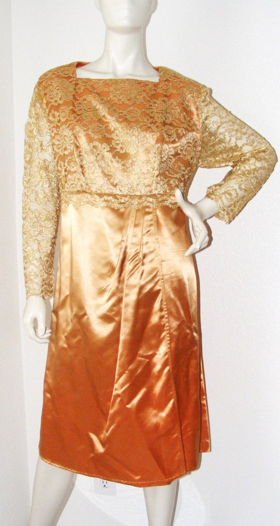 Gorgeous!! Vintage 1960s Gold Lace & Satin Dress i