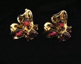 Vintage Gold Tone with Purple Jewels screw back earrings