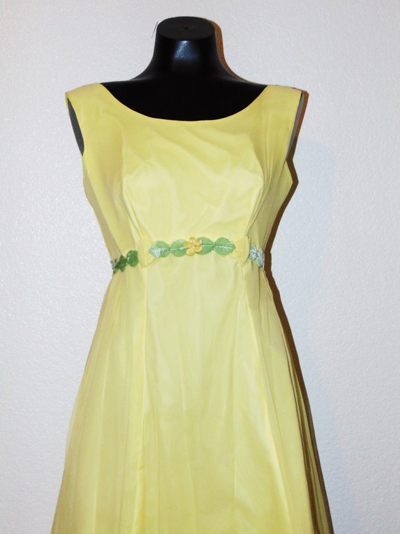 Vintage 1950s Beautiful Yellow Chiffon Dress - image 2