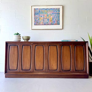 Mid Century Walnut Sideboard/Credenza by Broyhill &#39;Emphasis&#39; - MCM Walnut Storage Console