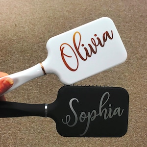 Personalized Hair Brush White and Gold Paddle Brush Personalized Hairbrush Bridal Party Gift Birthday Party Favor Custom Name Brush
